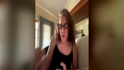 Dani online show from June 16, 2:52 pm