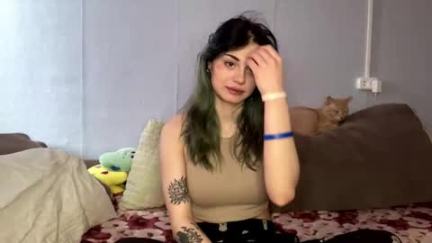 Snapshot of danikalazarini chatting on March 3, 12:00 pm Melissa online show from March 3, 12:00 pm