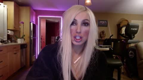 DanikaWhite69 online show from December 29, 9:17 am