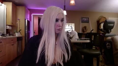 DanikaWhite69 online show from January 8, 7:34 am