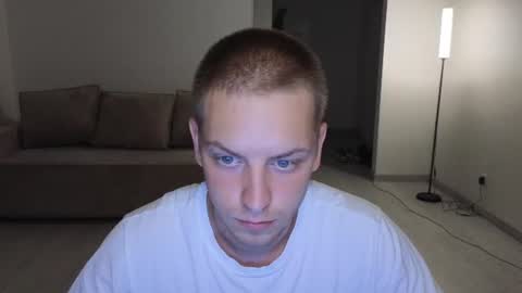 Snapshot of danila_trezzini chatting on July 29, 6:50 pm danila online show from July 29, 6:50 pm