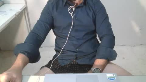 Snapshot of danioli614 chatting on November 26, 10:33 pm Dani Oli online show from November 26, 10:33 pm