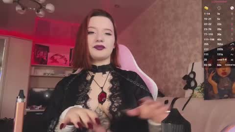 Snapshot of daniredheadevil chatting on February 21, 5:24 am Your mistress Dani online show from February 21, 5:24 am