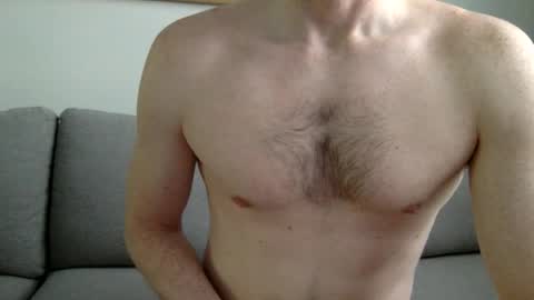 Snapshot of danishguysdicks chatting on May 14, 1:07 pm Buzzy online show from May 14, 1:07 pm