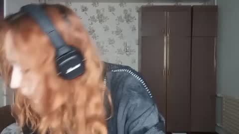Snapshot of danitawind chatting on June 27, 1:17 pm Kiki online show from June 27, 1:17 pm