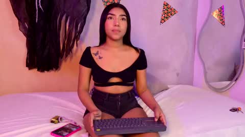 danka_smith online show from October 15, 6:46 am