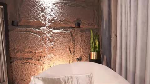 Dann saenz online show from April 16, 9:39 pm