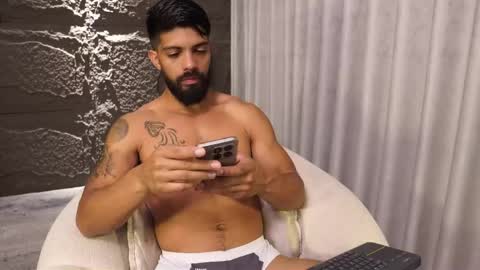 Snapshot of dann_saenz chatting on May 2, 11:59 am Dann saenz online show from May 2, 11:59 am