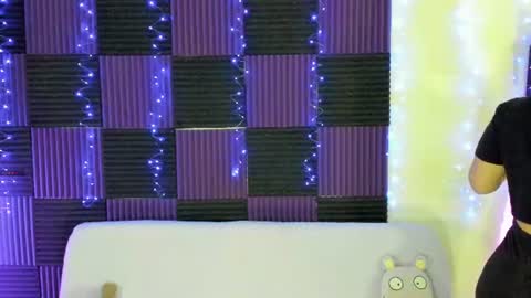 Snapshot of danna__castle chatting on July 6, 5:48 am Dannacastle online show from July 6, 5:48 am