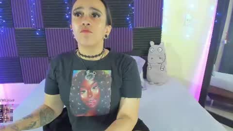 Snapshot of danna__castle chatting on August 2, 5:39 am Dannacastle online show from August 2, 5:39 am