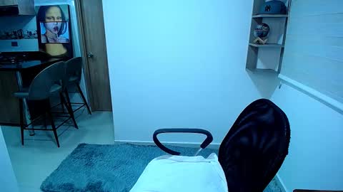 Snapshot of danna__ross chatting on September 26, 12:25 am Danna  Ross online show from September 26, 12:25 am