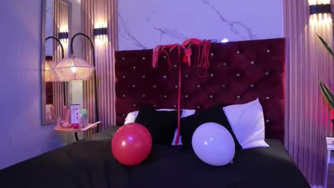 Danna  online show from February 16, 8:16 pm