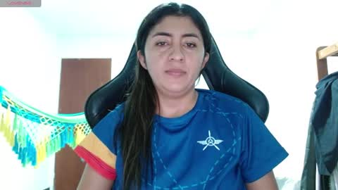 Snapshot of danna_peterson chatting on July 25, 1:47 am Danna online show from July 25, 1:47 am