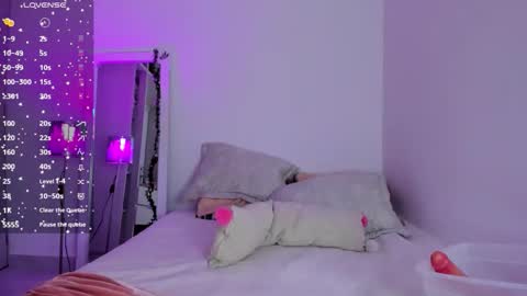 Danna Rhodes online show from October 14, 12:11 am