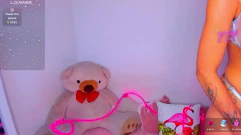 Snapshot of danna_rhodesx chatting on April 25, 7:11 am Danna Rhodes online show from April 25, 7:11 am