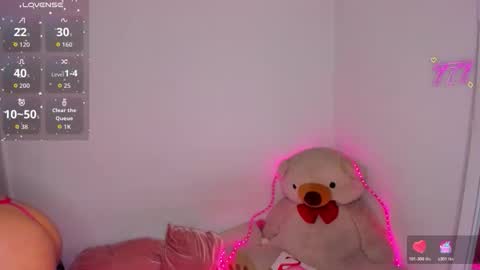 Snapshot of danna_rhodesx chatting on April 28, 4:39 am Danna Rhodes online show from April 28, 4:39 am