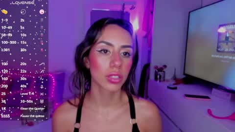 Snapshot of danna_rhodesx chatting on July 10, 12:52 pm Danna Rhodes online show from July 10, 12:52 pm