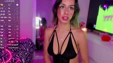 Snapshot of danna_rhodesx chatting on July 23, 11:08 am Danna Rhodes online show from July 23, 11:08 am