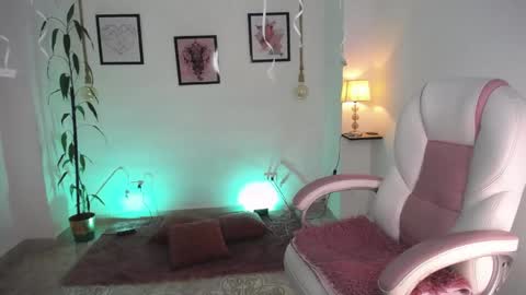 Snapshot of danna_rouse_ chatting on May 22, 11:10 pm Danna online show from May 22, 11:10 pm