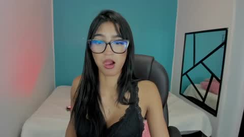 Snapshot of danna_said chatting on June 11, 3:32 pm Danna online show from June 11, 3:32 pm