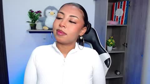 Danna online show from December 15, 11:25 am