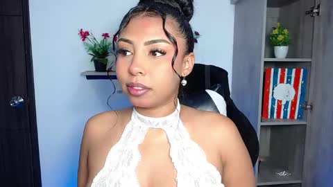Snapshot of danna_schmidt23 chatting on May 3, 10:54 am Danna online show from May 3, 10:54 am