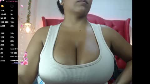 Snapshot of dannacoleman_ chatting on June 11, 12:32 am danna online show from June 11, 12:32 am