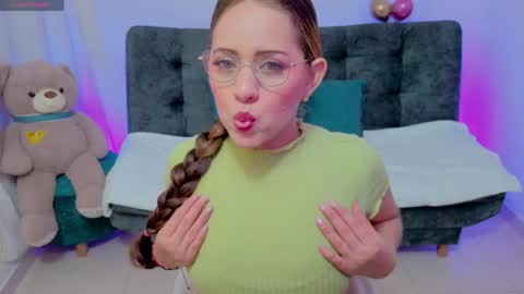 Danna online show from April 16, 10:49 am