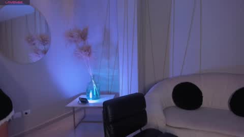 Danna Cruz  online show from December 24, 5:23 pm