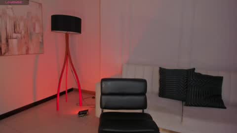 Danna Cruz  online show from February 24, 7:09 pm