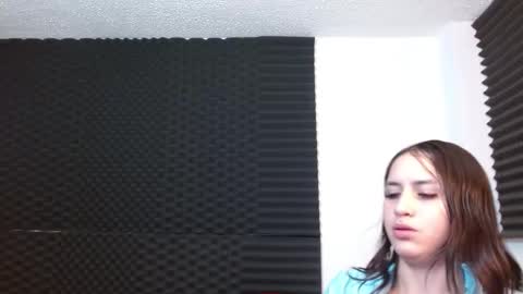dannamomcerrat online show from December 4, 6:22 am