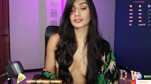 Snapshot of dannawells chatting on December 15, 2:41 am Danna Wells online show from December 15, 2:41 am