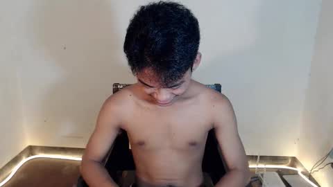 Snapshot of danner_fuckerxx chatting on February 9, 8:18 am DANNER online show from February 9, 8:18 am