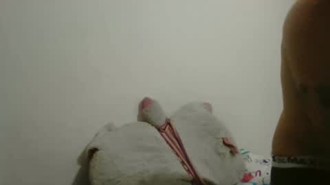 Snapshot of danni4_20 chatting on February 19, 12:00 pm danni4_20 online show from February 19, 12:00 pm