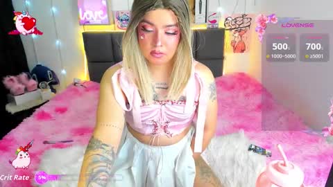 dannia_13 online show from October 10, 2:21 am