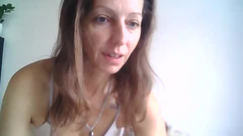 Snapshot of dannica1 chatting on October 13, 7:19 am dannica1 online show from October 13, 7:19 am