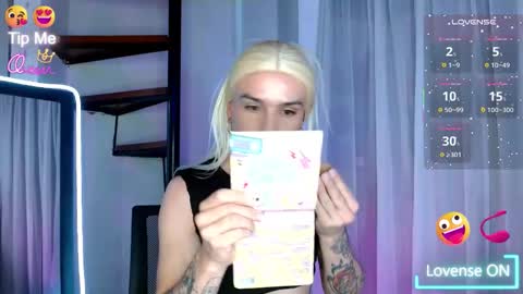 Snapshot of dannihotboy02 chatting on May 25, 2:56 pm danni online show from May 25, 2:56 pm