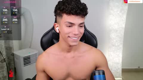 Snapshot of danny__vegas chatting on October 25, 12:29 am D A N N Y online show from October 25, 12:29 am