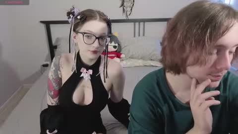 danny and ellen online show from December 15, 5:17 pm