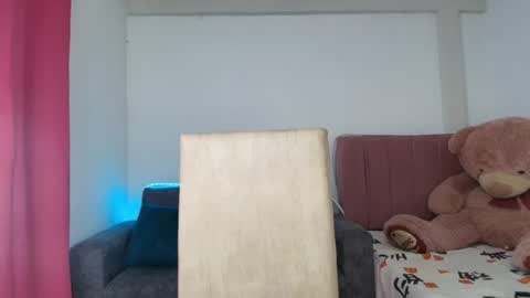Snapshot of danny_cam1423 chatting on June 22, 4:48 pm danny_cam1423 online show from June 22, 4:48 pm