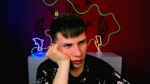 Snapshot of danny_dark1 chatting on April 14, 6:47 pm danny_dark1 online show from April 14, 6:47 pm