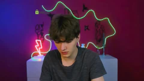 Snapshot of danny_dark1 chatting on April 22, 7:04 pm danny_dark1 online show from April 22, 7:04 pm