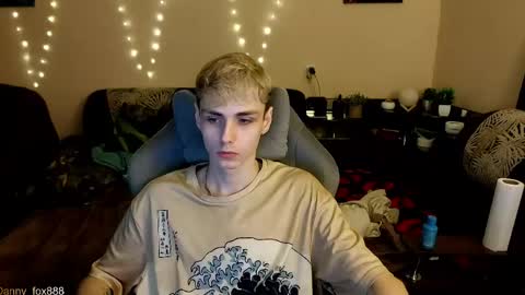 Snapshot of danny_fox888 chatting on May 27, 8:28 pm Daniel online show from May 27, 8:28 pm