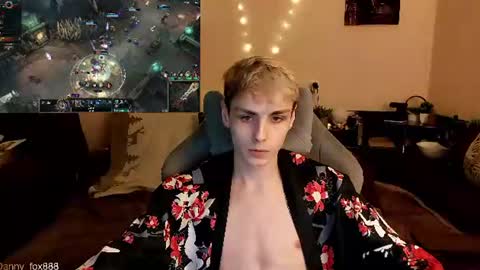 Snapshot of danny_fox888 chatting on June 14, 9:06 pm Daniel online show from June 14, 9:06 pm