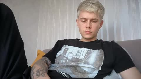 Snapshot of danny_love01 chatting on May 6, 2:44 pm danny online show from May 6, 2:44 pm