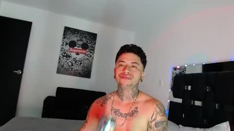 Snapshot of danny_stark chatting on January 18, 4:59 am Danny  online show from January 18, 4:59 am