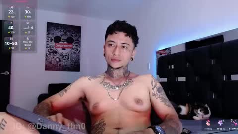 Snapshot of danny_stark chatting on October 3, 5:15 am Danny  online show from October 3, 5:15 am