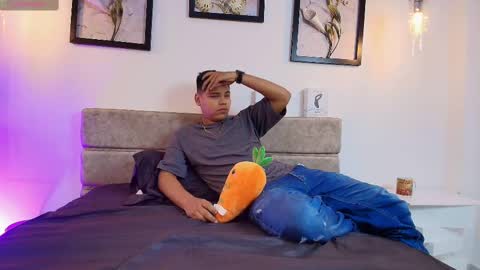 dannysamm online show from November 23, 1:22 pm