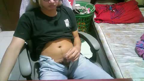 Snapshot of dante292 chatting on March 26, 10:15 pm dante292 online show from March 26, 10:15 pm