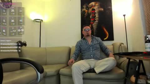 Snapshot of dante_bellini chatting on February 12, 4:02 pm dante_bellini online show from February 12, 4:02 pm